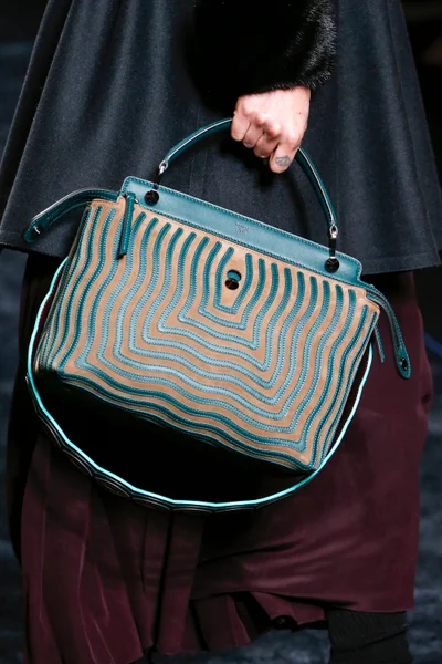 Look 84